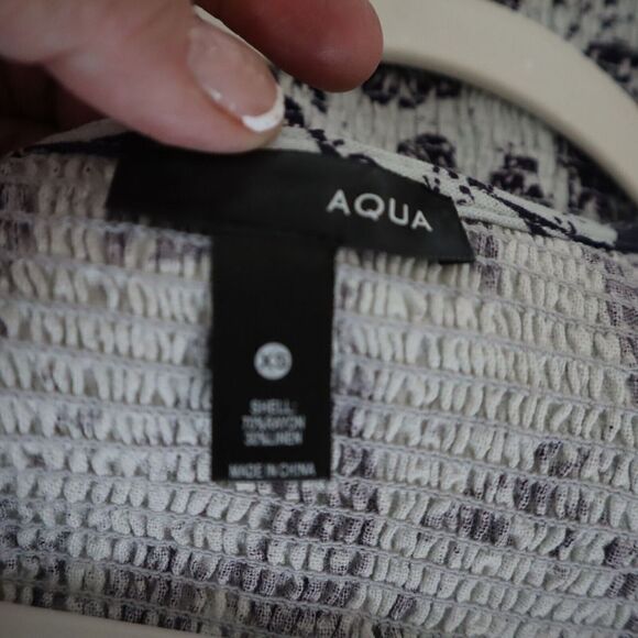 Aqua IDK7298 Women's Sz XS Blue Multi Smocked Floral Print Midi Dress $118 - Picture 5 of 16